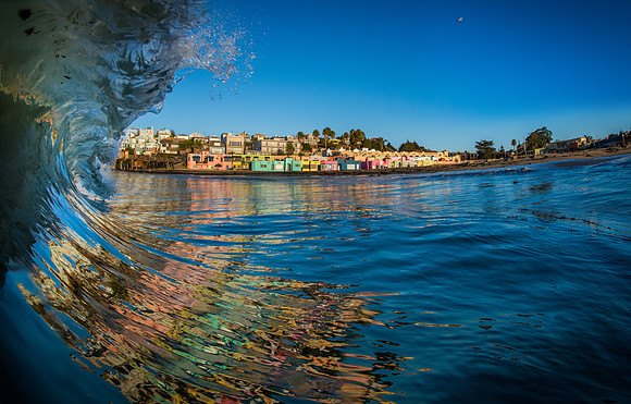 Capitola Venetians wave