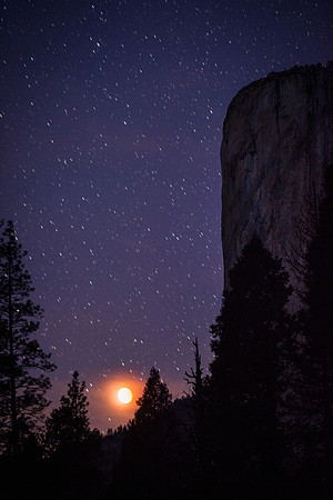 Lunar Eclipse next to El Capitan in Yosemite